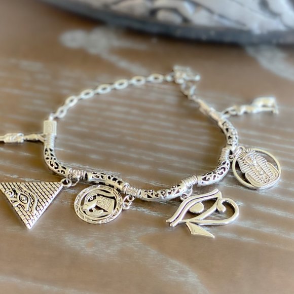 Pharaonic Charm Bracelet - Picture 4 of 4
